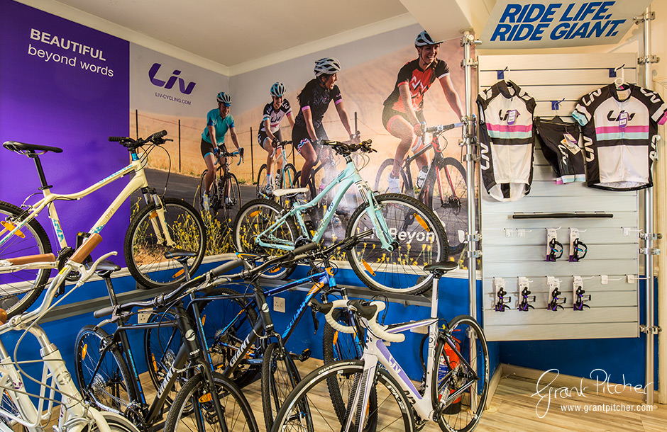 Giant provides a women specific range of bikes, accessories and clothing.